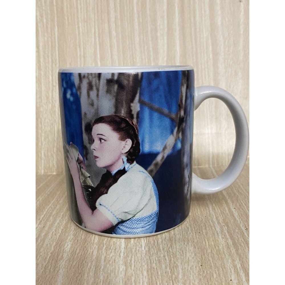 Warner Brothers Wizard of Oz  Dorthy Tin Man‎ Scarecrow 1999 Graphic Coffee Mug